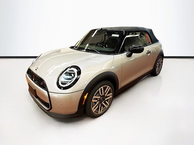 2026 MINI CONVERTIBLE SIGNATURE PLUS in Melting Silver III Metallic — front three-quarter view