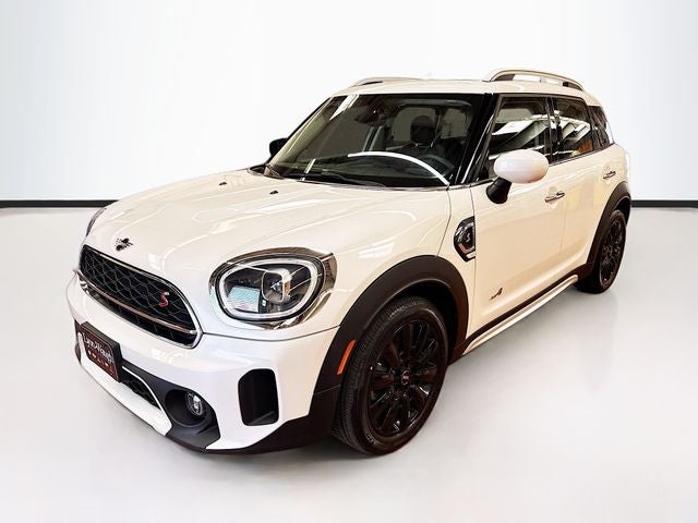 2024 MINI COUNTRYMAN Cooper S in Nanuq White Metallic — front three-quarter view